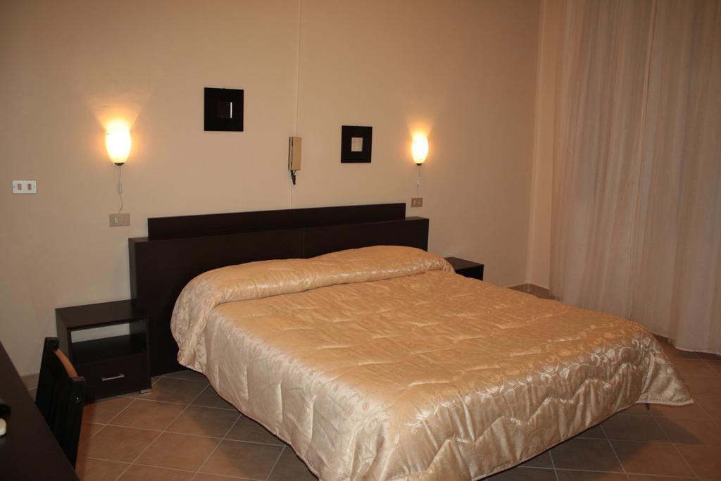 Guest House Roma Prato (Prato) Room photo