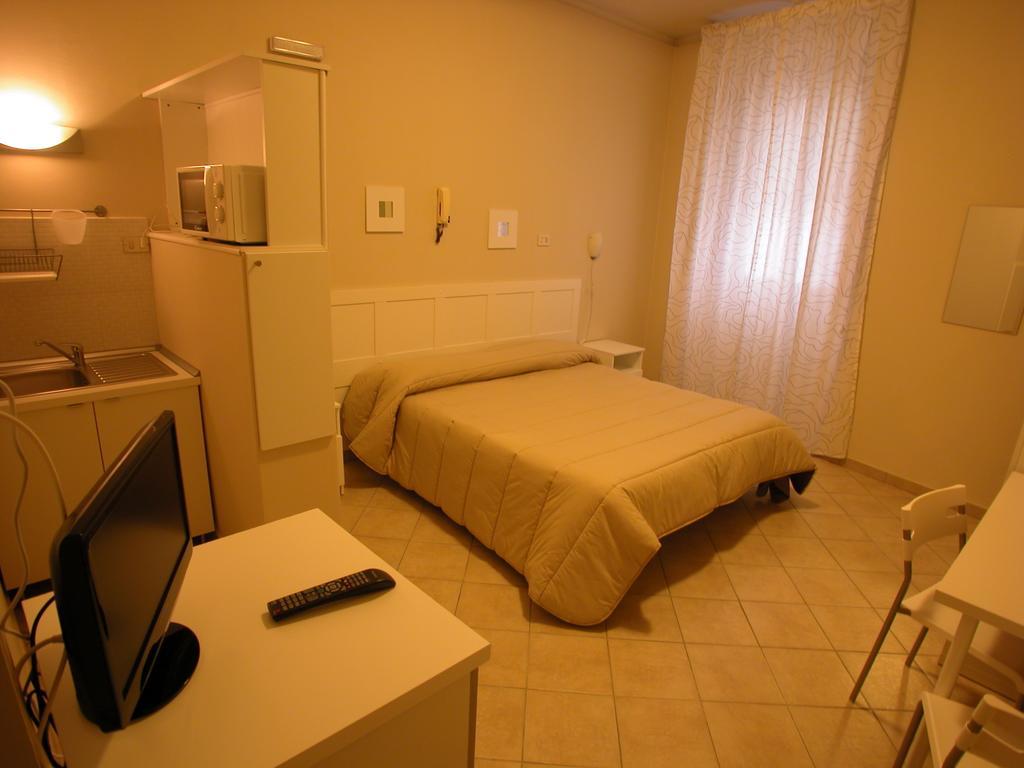 Guest House Roma Prato (Prato) Room photo